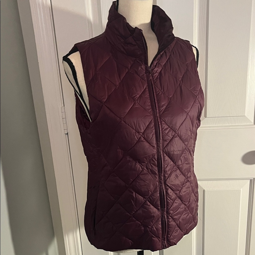 LOFT Burgundy Puffer Vest - Women's Small